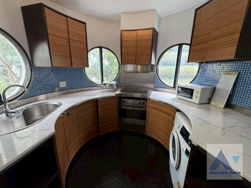 8  2 br Apartment For Rent in Ploenchit ,Bangkok BTS Ploenchit at Set among tropical atmosphere 1411286