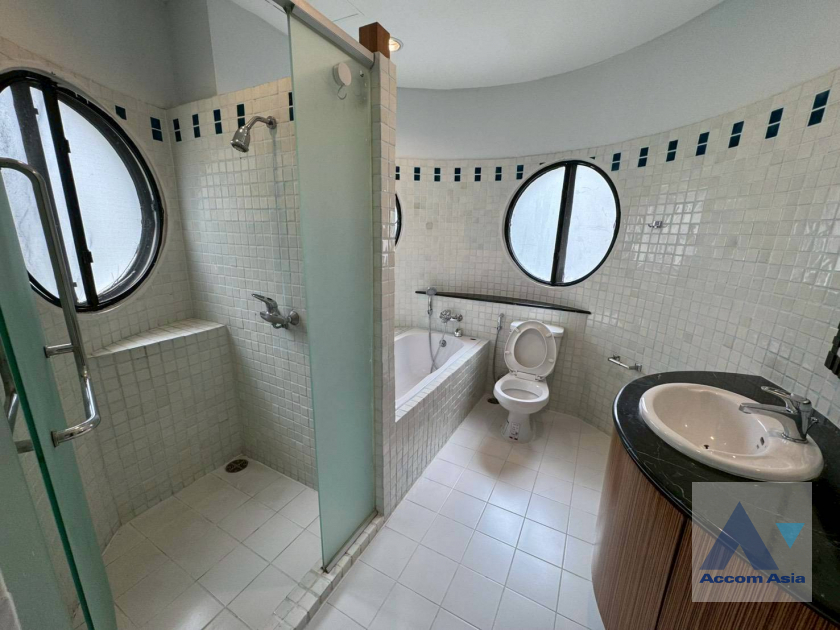 17  2 br Apartment For Rent in Ploenchit ,Bangkok BTS Ploenchit at Set among tropical atmosphere 1411286