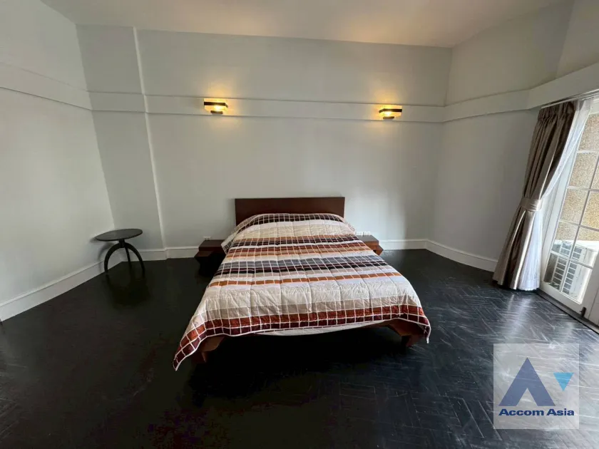 14  2 br Apartment For Rent in Ploenchit ,Bangkok BTS Ploenchit at Set among tropical atmosphere 1411286