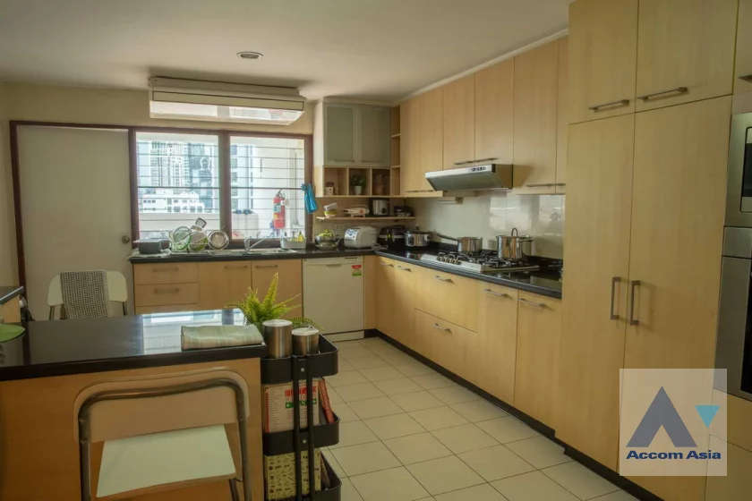 6  4 br Apartment For Rent in Sukhumvit ,Bangkok BTS Thong Lo at Homely atmosphere 1411295