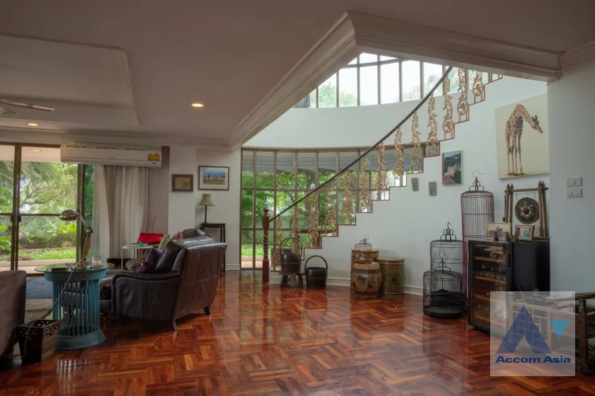  1  4 br Apartment For Rent in Sukhumvit ,Bangkok BTS Thong Lo at Homely atmosphere 1411295