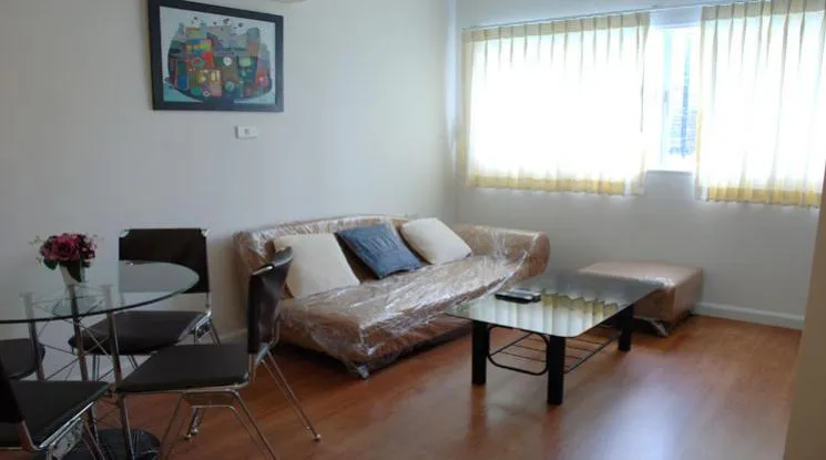 unit 2 Bedrooms  Condominium For Rent in Sukhumvit, Bangkok  near MRT Phetchaburi - BTS Asok (1511302)