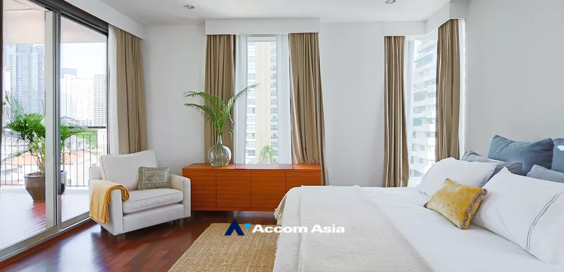 8  4 br Apartment for rent and sale in Silom ,Bangkok BTS Surasak at A Unique design and Terrace 1411474