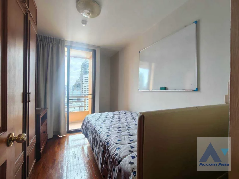 8  2 br Condominium For Rent in Ploenchit ,Bangkok BTS Chitlom at Baan Na Varang 1511512