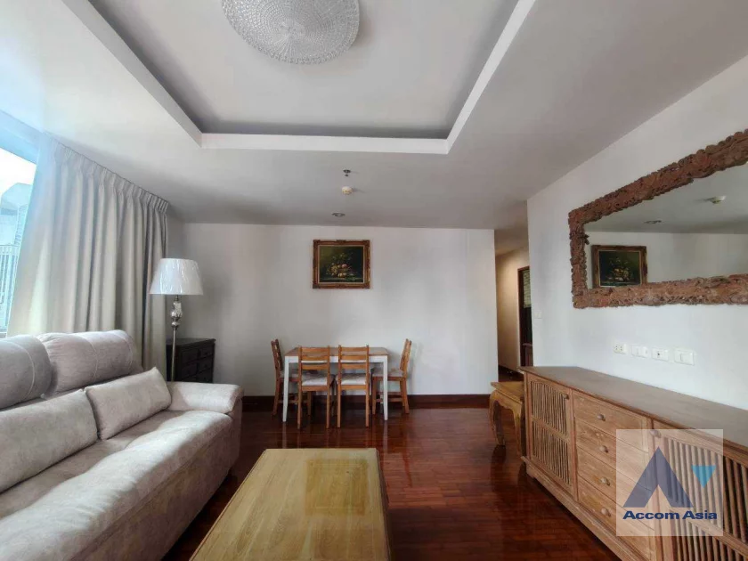 unit 2 Bedrooms  Condominium For Rent in Ploenchit, Bangkok  near BTS Chitlom (1511512)