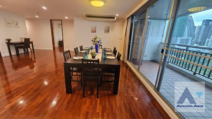 6  3 br Apartment For Rent in Silom ,Bangkok BTS Surasak at High-end Low Rise  1411630