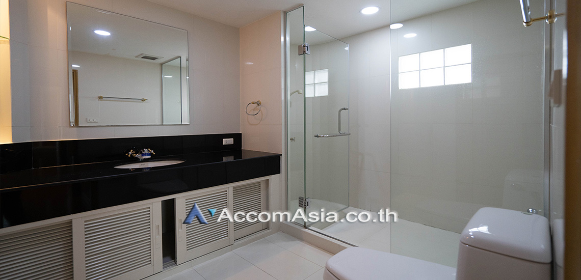 12  3 br Apartment For Rent in Sukhumvit ,Bangkok BTS Phrom Phong at Classic Style - High Standard Apartment in a Prime Location 1511690