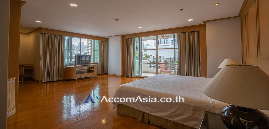 8  3 br Apartment For Rent in Sukhumvit ,Bangkok BTS Phrom Phong at Classic Style - High Standard Apartment in a Prime Location 1511690