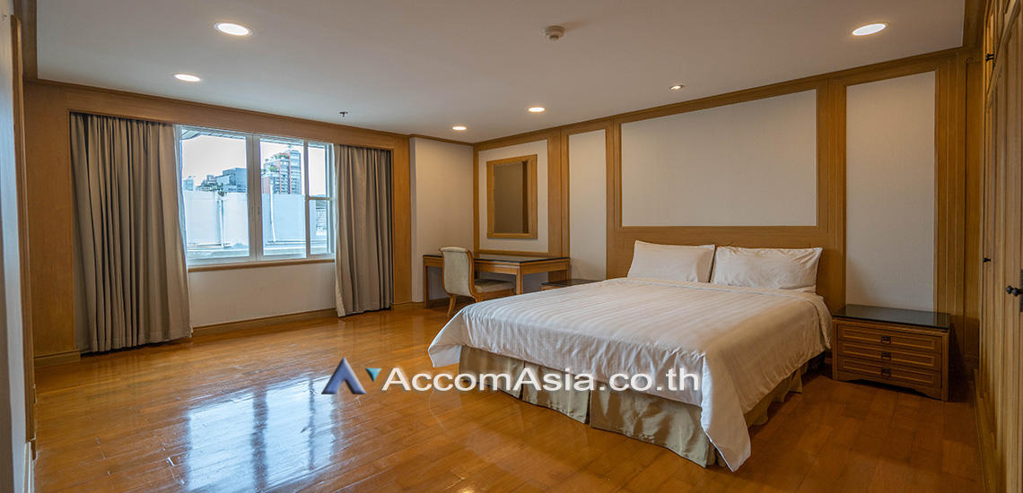 9  3 br Apartment For Rent in Sukhumvit ,Bangkok BTS Phrom Phong at Classic Style - High Standard Apartment in a Prime Location 1511690