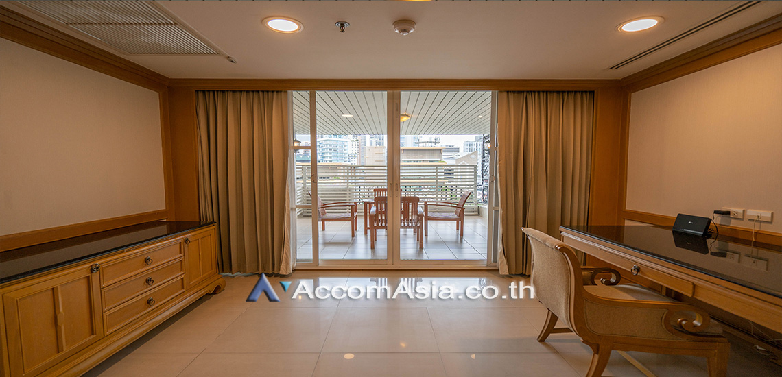 1  3 br Apartment For Rent in Sukhumvit ,Bangkok BTS Phrom Phong at Classic Style - High Standard Apartment in a Prime Location 1511690