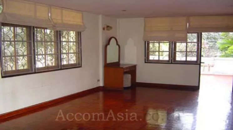  1  3 br House for rent and sale in Sukhumvit ,Bangkok BTS Phrom Phong 9002501
