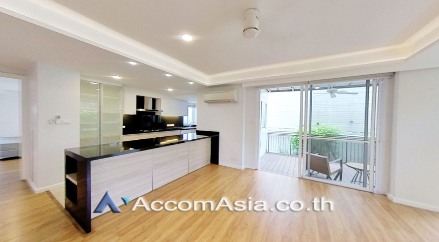 4  4 br Apartment for rent and sale in Sathorn ,Bangkok BTS Chong Nonsi at Cozy Low-Rise Apartment in a Premium Compound 1411704