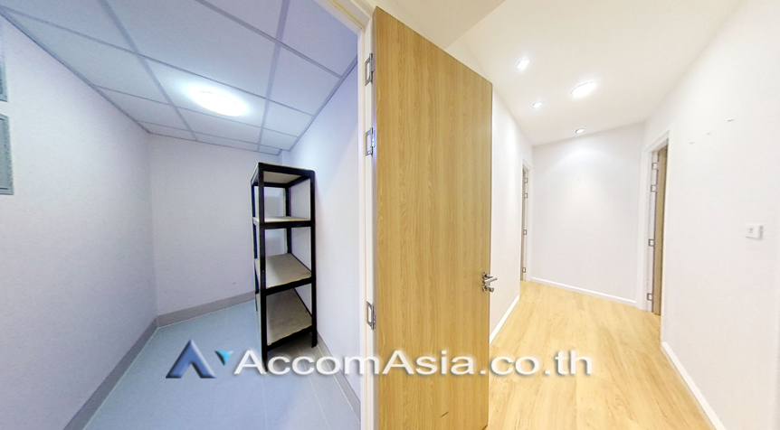 14  4 br Apartment for rent and sale in Sathorn ,Bangkok BTS Chong Nonsi at Cozy Low-Rise Apartment in a Premium Compound 1411704