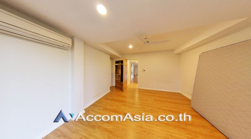 19  4 br Apartment for rent and sale in Sathorn ,Bangkok BTS Chong Nonsi at Cozy Low-Rise Apartment in a Premium Compound 1411704