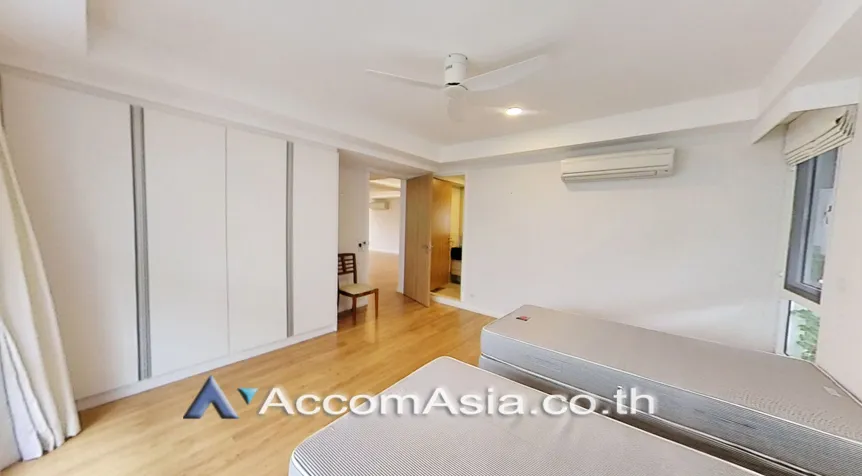 9  4 br Apartment for rent and sale in Sathorn ,Bangkok BTS Chong Nonsi at Cozy Low-Rise Apartment in a Premium Compound 1411704