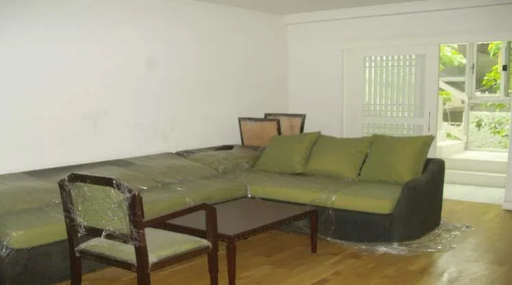  1  3 br House For Rent in Ploenchit ,Bangkok  2511898