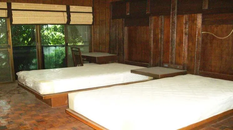 7  3 br House For Rent in Ploenchit ,Bangkok  2511898