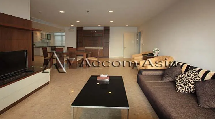 unit 3 Bedrooms  Condominium For Rent in Sukhumvit, Bangkok  near BTS Ekkamai (1511916)