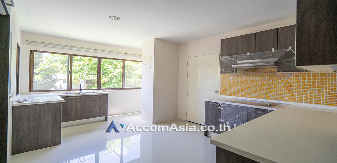  1  3 br Apartment for rent and sale in Sukhumvit ,Bangkok BTS Ekkamai at A peaceful location 1412024