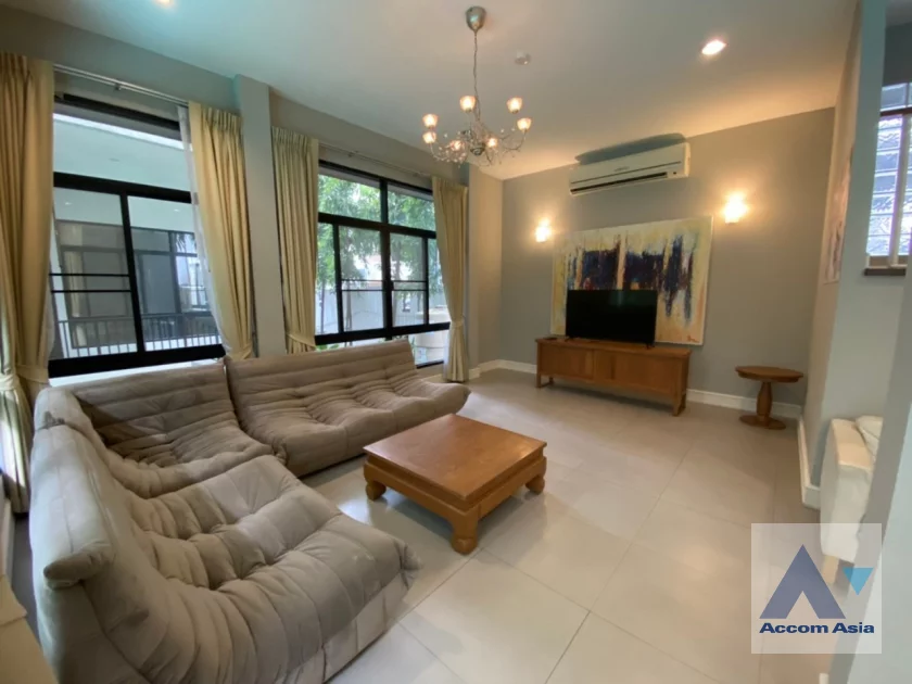  2  4 br House For Rent in Sukhumvit ,Bangkok BTS Thong Lo at The urban forestry residence 1512096