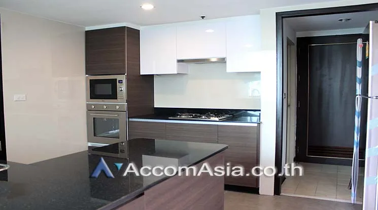 unit 3 Bedrooms  Apartment For Rent in Sukhumvit, Bangkok  near BTS Nana (1412097)