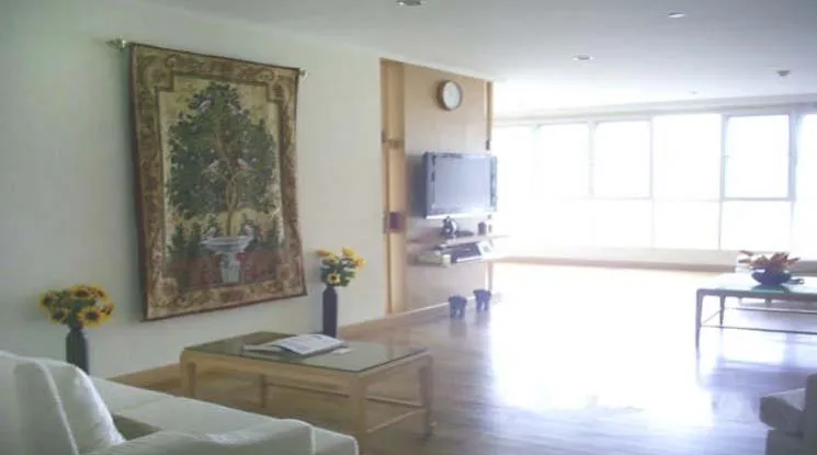  1  3 br Apartment For Rent in Sukhumvit ,Bangkok BTS Phrom Phong at Apartment with Top Facilities, Close to Emshere 1412098