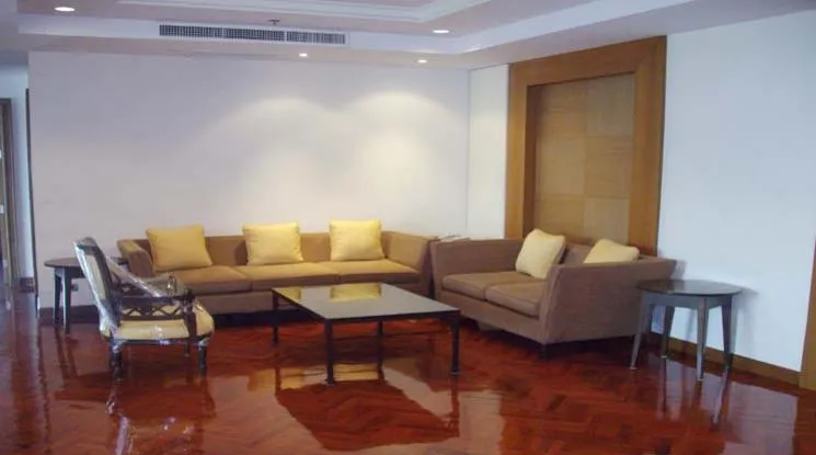  1  3 br Apartment For Rent in Sukhumvit ,Bangkok BTS Nana at Fully Furnished Apartment, Only 2 mins walk to BTS 1412099