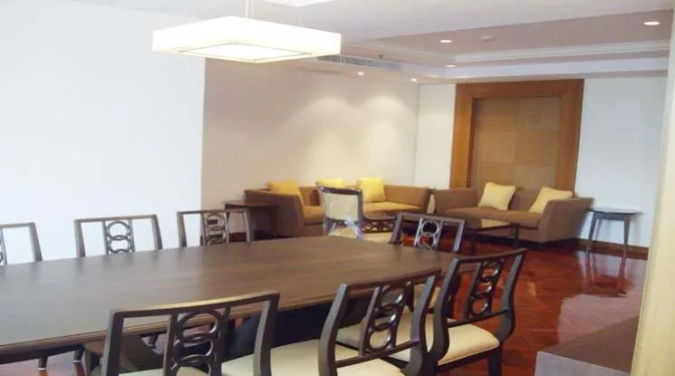 4  3 br Apartment For Rent in Sukhumvit ,Bangkok BTS Nana at Fully Furnished Apartment, Only 2 mins walk to BTS 1412099