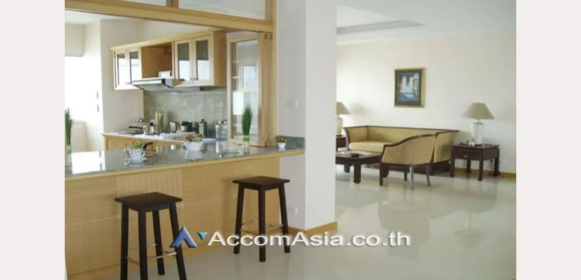  1  3 br Apartment For Rent in Sathorn ,Bangkok MRT Lumphini at Cozy and Convenient Apartment Near Garden Intl 1412108