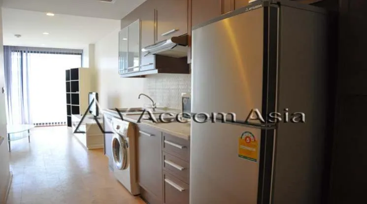 unit 1 Bedroom  Condominium For Rent in Ploenchit, Bangkok  near BTS Ratchadamri (1512186)
