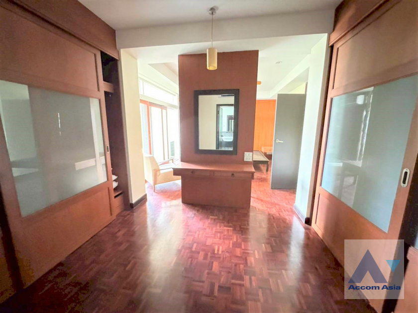 8  5 br Apartment For Rent in Sathorn ,Bangkok BTS Chong Nonsi - MRT Lumphini at Perfect Living In Bangkok 1412277