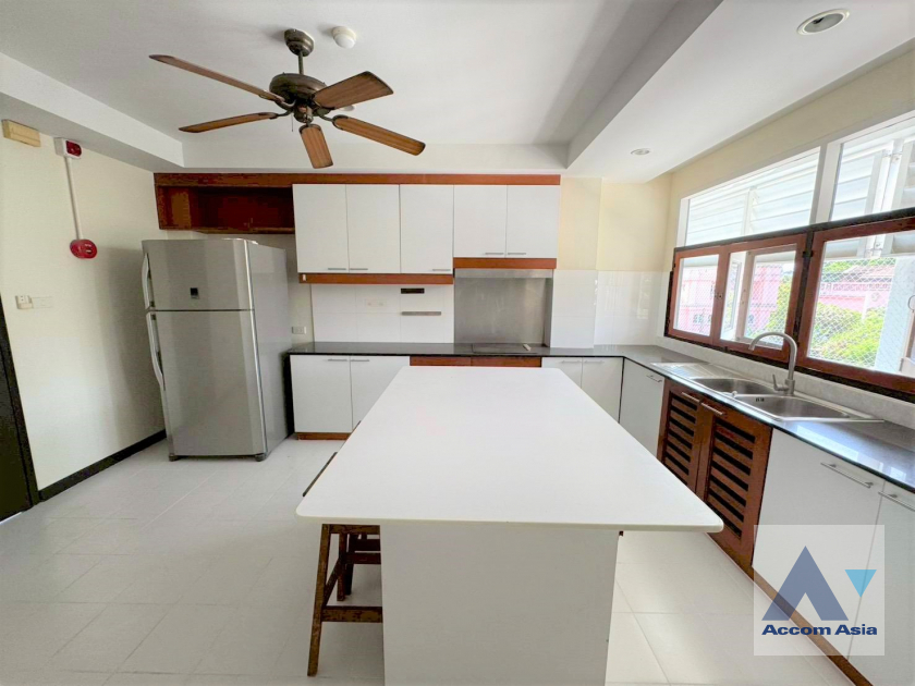 6  5 br Apartment For Rent in Sathorn ,Bangkok BTS Chong Nonsi - MRT Lumphini at Perfect Living In Bangkok 1412277