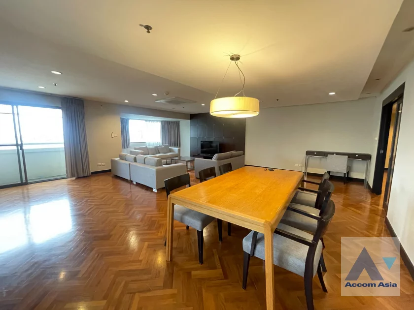  Baan Suanpetch Condominium  3 Bedroom for Rent BTS Phrom Phong in Sukhumvit Bangkok