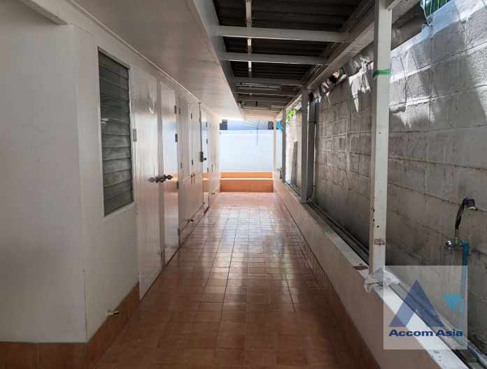 8  House For Rent in Sukhumvit ,Bangkok BTS Ekkamai 1712311