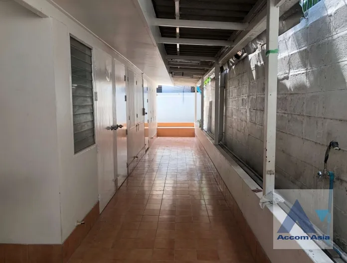 8  House For Rent in Sukhumvit ,Bangkok BTS Ekkamai 1712311
