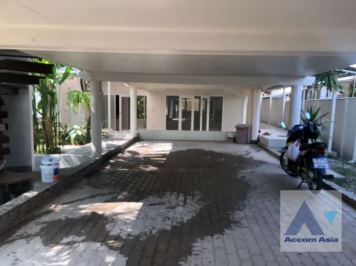  1  House for rent and sale in Sukhumvit ,Bangkok BTS Ekkamai 1712311