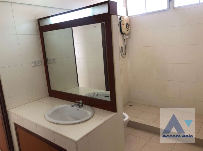 32  House For Rent in Sukhumvit ,Bangkok BTS Ekkamai 1712311