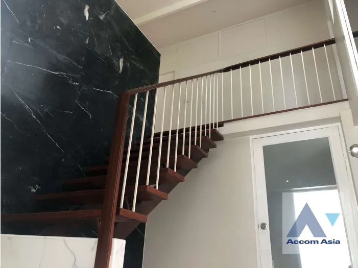 26  House for rent and sale in Sukhumvit ,Bangkok BTS Ekkamai 1712311