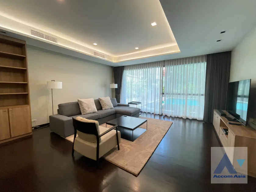 unit 2 Bedrooms  Apartment For Rent in Ploenchit, Bangkok  near BTS Ploenchit (20523)