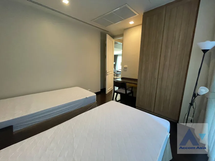 12  2 br Apartment For Rent in Ploenchit ,Bangkok BTS Ploenchit at Step to Lumpini Park 20523