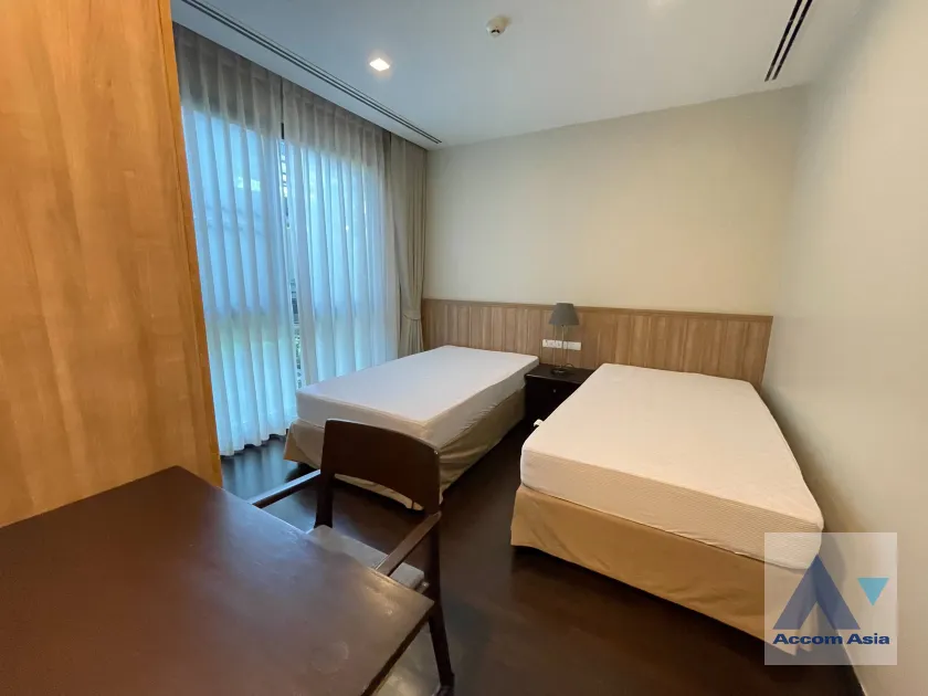 10  2 br Apartment For Rent in Ploenchit ,Bangkok BTS Ploenchit at Step to Lumpini Park 20523