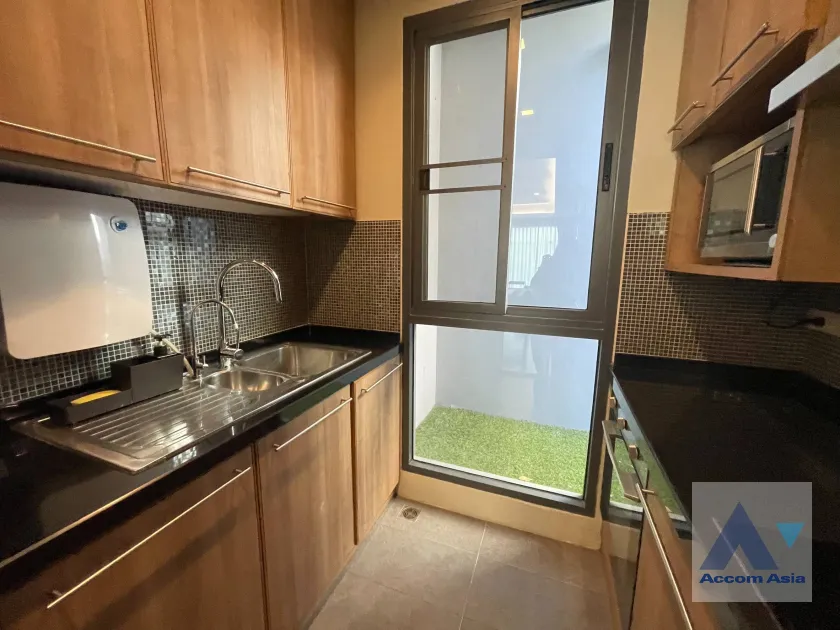 6  2 br Apartment For Rent in Ploenchit ,Bangkok BTS Ploenchit at Step to Lumpini Park 20523