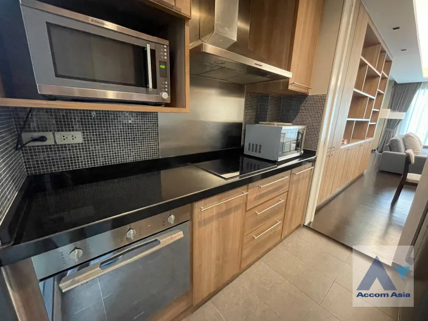 7  2 br Apartment For Rent in Ploenchit ,Bangkok BTS Ploenchit at Step to Lumpini Park 20523