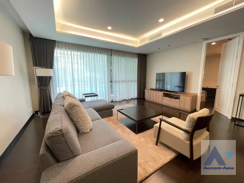 unit 2 Bedrooms  Apartment For Rent in Ploenchit, Bangkok  near BTS Ploenchit (20523)