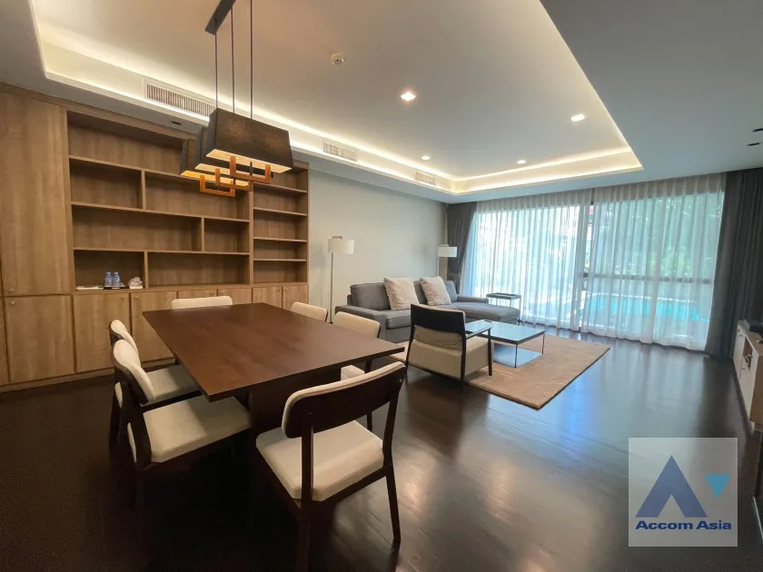 unit 2 Bedrooms  Apartment For Rent in Ploenchit, Bangkok  near BTS Ploenchit (20523)