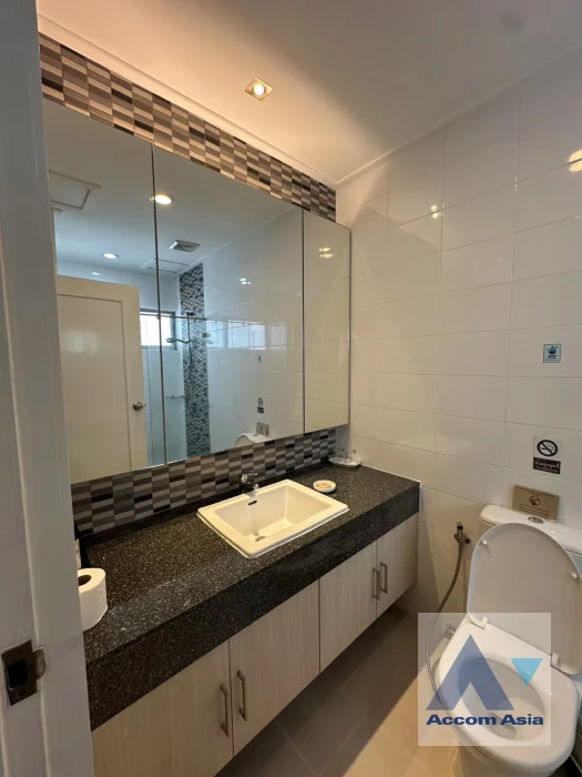 18  4 br Apartment For Rent in Ploenchit ,Bangkok BTS Ploenchit at Charming Style 1512369