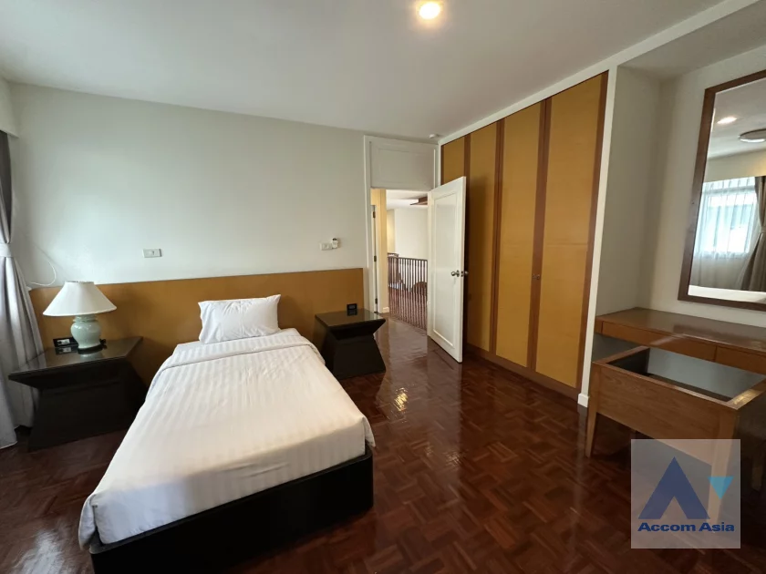 8  4 br Apartment For Rent in Ploenchit ,Bangkok BTS Ploenchit at Charming Style 1512369