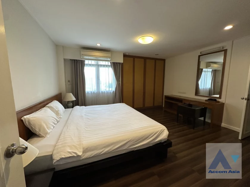 11  4 br Apartment For Rent in Ploenchit ,Bangkok BTS Ploenchit at Charming Style 1512369