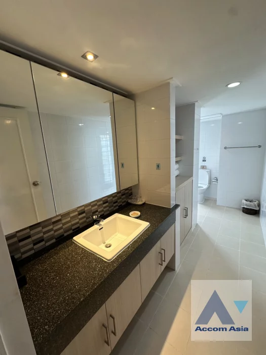 19  4 br Apartment For Rent in Ploenchit ,Bangkok BTS Ploenchit at Charming Style 1512369