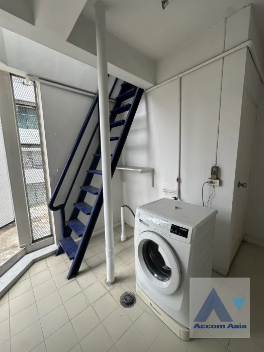 24  4 br Apartment For Rent in Ploenchit ,Bangkok BTS Ploenchit at Charming Style 1512369